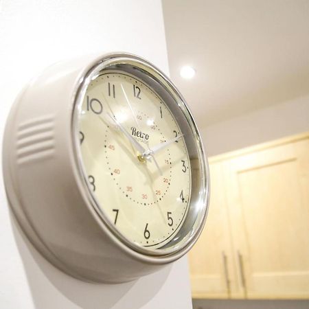 Serviced Apartment In Liverpool City Centre - Free Parking - Balcony - By Happy Days Exteriér fotografie
