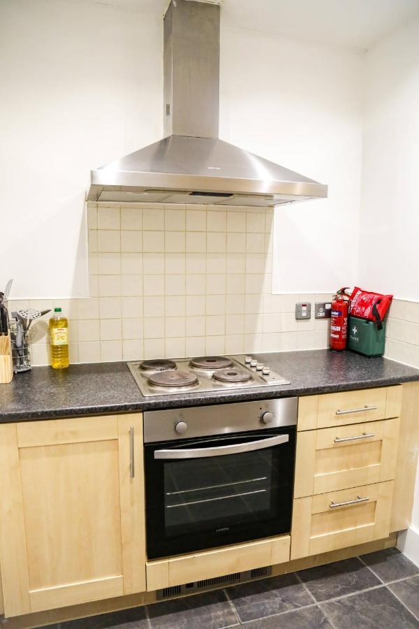 Serviced Apartment In Liverpool City Centre - Free Parking - Balcony - By Happy Days Exteriér fotografie