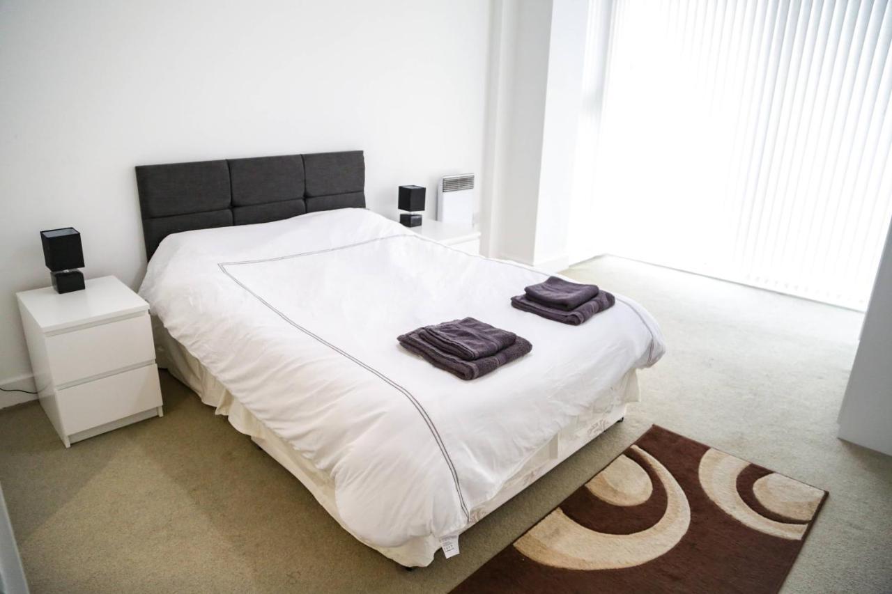 Serviced Apartment In Liverpool City Centre - Free Parking - Balcony - By Happy Days Exteriér fotografie