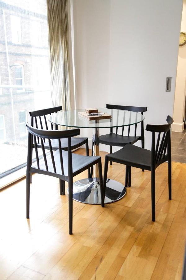 Serviced Apartment In Liverpool City Centre - Free Parking - Balcony - By Happy Days Exteriér fotografie